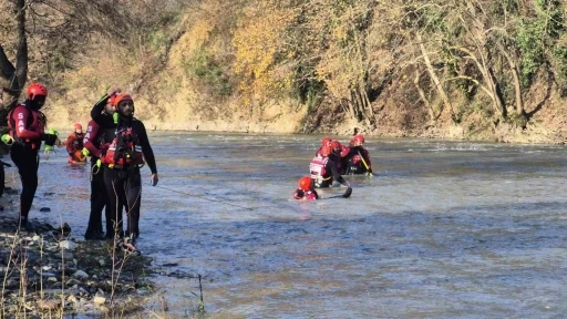 Melen&rsquo;de bu kez rafting heyecanı değil, hayat kurtarma m&uuml;cadelesi yaşandı
