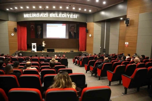 Melikgazi Belediyesi&rsquo;nde kamu ihale mevzuatı eğitimi veridi
