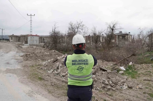 Melikgazi Belediyesi&rsquo;nden hafriyat uyarısı
