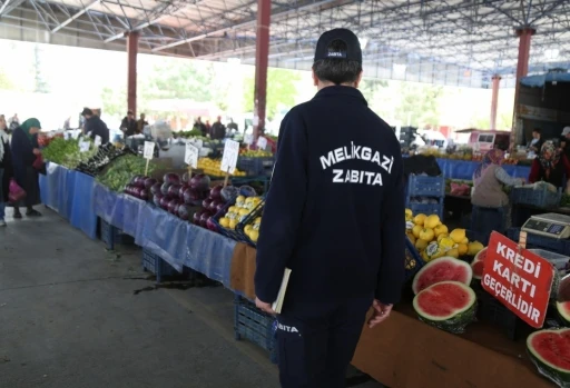 Melikgazi’de pazar yerlerinde denetim yapıldı
