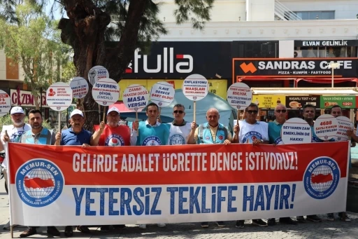 Memur Sen Antalya’da çadır kurup eylem yaptı
