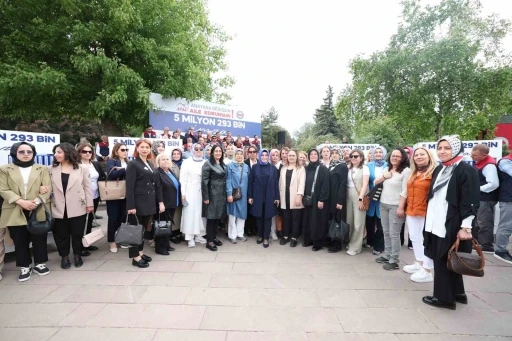 Memur-Sen’den ‘Anayasa Değişsin Aile Korunsun’ imza kampanyası
