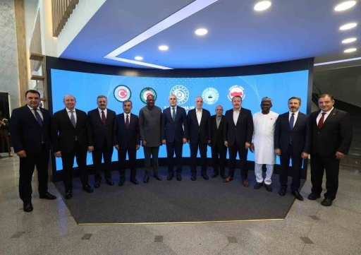 Memur-Sen Genel Başkanı Yal&ccedil;ın: "O gece sadece bir darbe p&uuml;sk&uuml;rt&uuml;lmedi, aynı zamanda bir işgal girişimi durduruldu"
