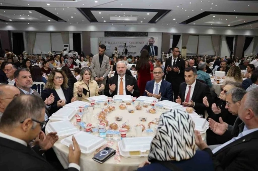 Menemen’de gönüller bu kez sahurda buluştu
