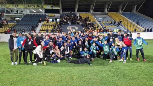 Menemen FK, Bursaspor Teknik Direkt&ouml;r&uuml; Mustafa Er&rsquo;e tepki g&ouml;sterdi
