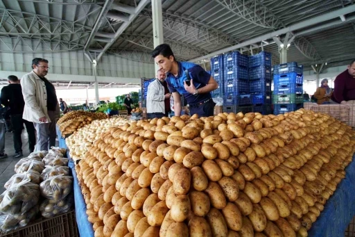 Meram zabıtasından pazar ve marketlere sıkı takip
