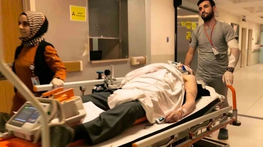 Merdiven boşluğuna d&uuml;şen yaşlı adam ağır yaralandı
