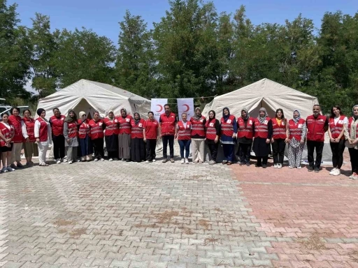 Merhamet Çınarları Kızılay Kadın Gönüllüleri Malazgirt’te
