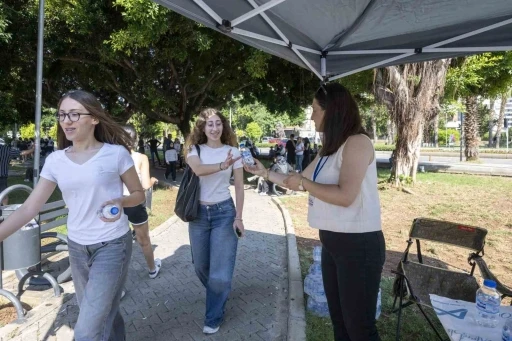 Mersin B&uuml;y&uuml;kşehir Belediyesi YKS heyecanında &ouml;ğrenci ve velilerin yanında yer aldı
