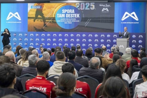 Mersin B&uuml;y&uuml;kşehir Belediyesinden spora 20 milyon 781 bin TL&rsquo;lik destek
