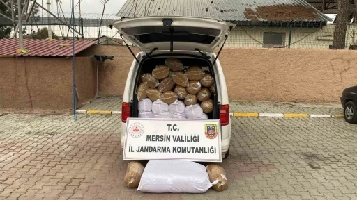 Mersin’de 815 kilo tütün ile 13 bin adet makaron ele geçirildi
