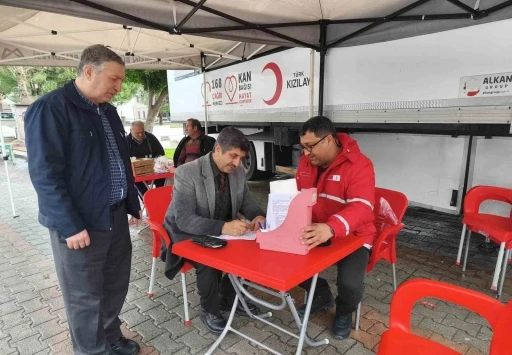 Mersin&rsquo;de din g&ouml;revlilerinden Ramazan &ouml;ncesi kan bağışı
