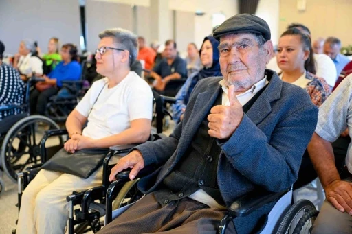 Mersin’de engellilere akülü sandalye desteği
