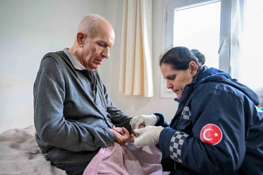 Mersin&rsquo;de evde sağlık hizmetiyle hayatlar kolaylaşıyor
