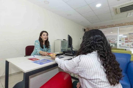 Mersin’de ihtiyaç duyan kadınlara psikolojik ve sosyal destek veriliyor
