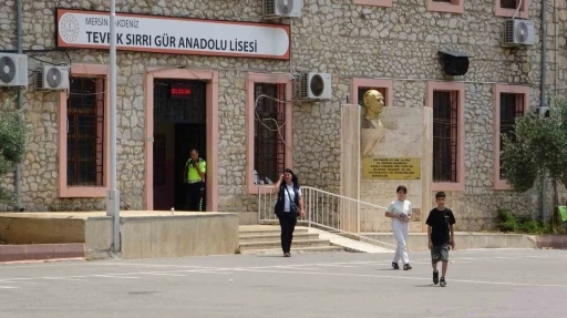 Mersin&rsquo;de LGS sona erdi, &ouml;ğrenciler sınavı değerlendirdi
