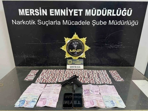 Mersin’de uyuşturucu taciri 42 şüpheli tutuklandı
