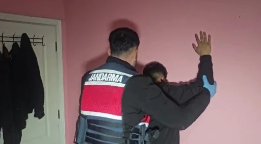 Mersin&rsquo;de yasa dışı bahis operasyonu: 9 tutuklama
