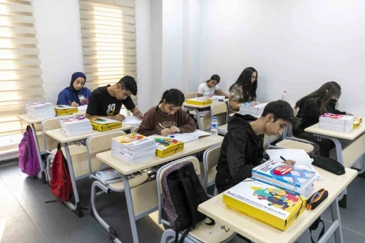 Mersin’de YKS’ye girecek öğrencilere uzman desteği
