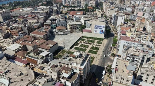 Mersin&rsquo;de Zafer &Ccedil;arşısında d&ouml;n&uuml;ş&uuml;m s&uuml;r&uuml;yor

