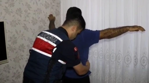 Mersin merkezli ter&ouml;r operasyonunda 2 ş&uuml;pheli tutuklandı

