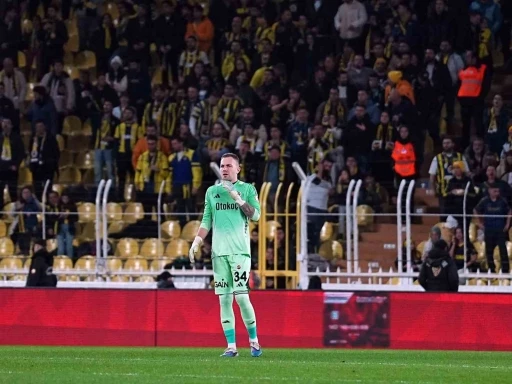 Mert G&uuml;nok, 3905 g&uuml;n sonra Kadık&ouml;y&rsquo;de kaleyi korudu
