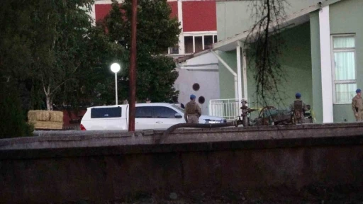 Mesai arkadaşlarını yaralayan g&uuml;venlik g&ouml;revlisi: "&Ouml;ld&uuml;rmek isteseydim zaten &ouml;ld&uuml;r&uuml;rd&uuml;m"
