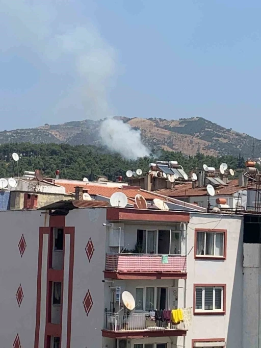 Mesire alanındaki yangın kısa s&uuml;rede s&ouml;nd&uuml;r&uuml;ld&uuml;
