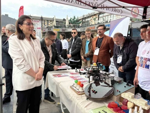 Meslek lisesi &ouml;ğrencilerinin projeleri g&ouml;r&uuml;c&uuml;ye &ccedil;ıktı
