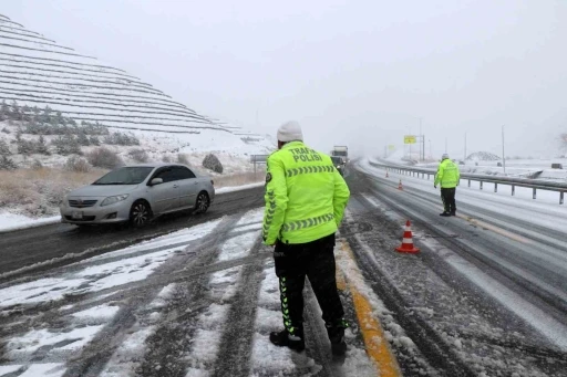 Meteoroloji&rsquo;den buzlanma ve &ccedil;ığ uyarısı
