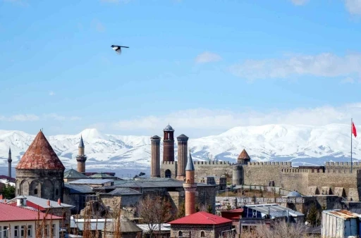 Meteorolojiden Erzurum ve Ardahan i&ccedil;in yağış uyarısı
