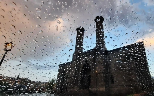 Meteorolojiden kuvvetli yağış uyarısı
