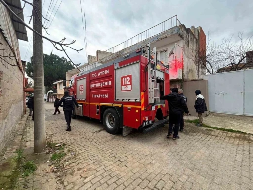 Metruk binada &ccedil;ıkan yangın, ekipleri harekete ge&ccedil;irdi
