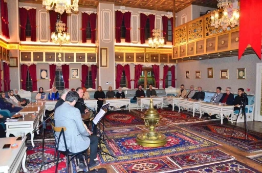 Mevlana&rsquo;nın sessizliği Manisa&rsquo;da yankılandı

