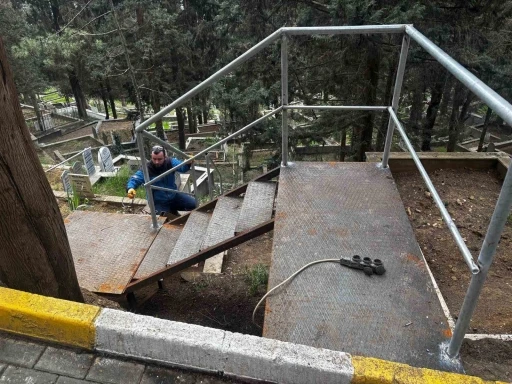 Mezarlıklarda erişim ve g&uuml;venlik artırılıyor
