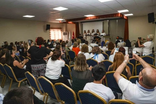 Mezitli&rsquo;nin kadınları Hatay&rsquo;da dayanışma i&ccedil;in buluştu
