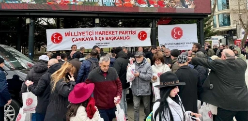 MHP &Ccedil;ankaya&rsquo;dan Mira&ccedil; Kandili&rsquo;nde kandil simidi ikramı
