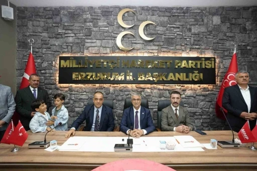 MHP&rsquo;de bayramlaşma coşkusu
