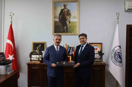 MHP Genel Sekreteri B&uuml;y&uuml;kataman S&ouml;ğ&uuml;t&rsquo;te temaslarda bulundu
