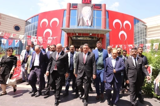 MHP Kayapınar Kongresinde Baver Bulut yeniden başkan se&ccedil;ildi

