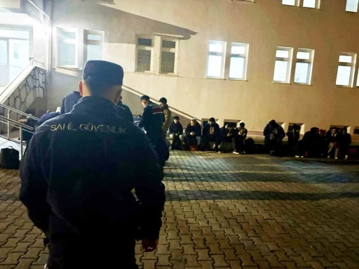 MİLAS&rsquo;TA BİRİ &Ccedil;OCUK 33 D&Uuml;ZENSİZ G&Ouml;&Ccedil;MEN YAKALANDI