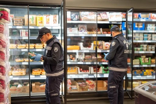 Milas Zabıtasından Zincir Marketlere Sıkı Gıda Denetimi