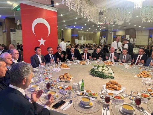 Milletvekili Hatipoğlu, esnafın iftar programına katıldı
