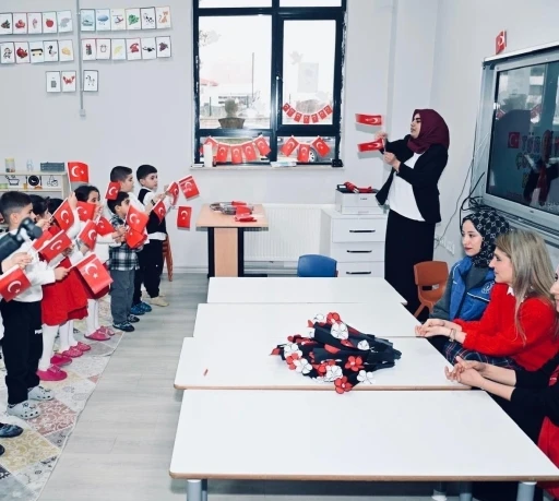 Milletvekili &Ouml;lmeztoprak &ouml;ğrencilerle buluştu
