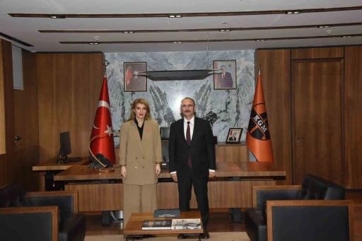 Milletvekili &Ouml;lmeztoprak: " &Ccedil;evre yolundan t&uuml;nellere, Malatya&rsquo;mızda ulaşım yatırımları devam ediyor"
