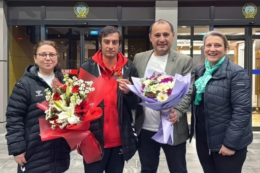 Milli atıcı Buğra Selimzade d&uuml;nya &uuml;&ccedil;&uuml;nc&uuml;s&uuml; &uuml;nvanı ile Trabzon&rsquo;a d&ouml;nd&uuml;
