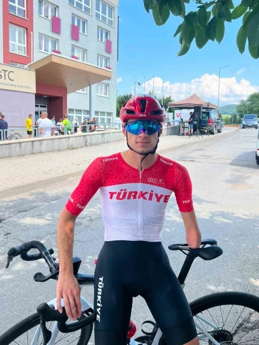 Milli bisiklet&ccedil;i Mehmet Keskin Slovakya&rsquo;da sahne aldı
