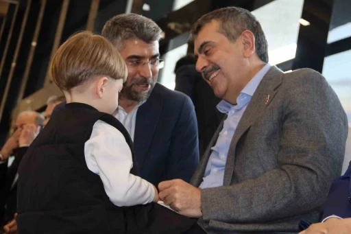 Milli Eğitim Bakanı Tekin: &quot;Siz kimden yanasınız, milletten yana mısınız, milleti ayrıştırmak ve bölüştürmekten mi yanasınız?&quot;
