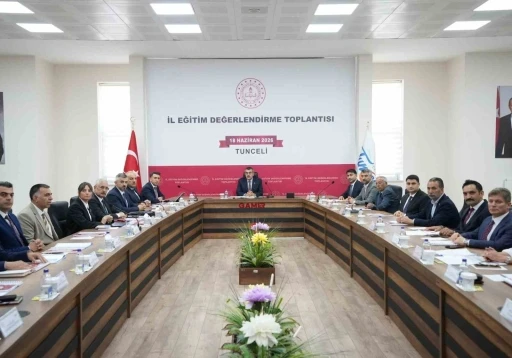 Milli Eğitim Bakanı Tekin: "Tunceli&rsquo;de &ouml;ğrenci sayımız hızla d&uuml;ş&uuml;yor"
