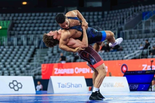 Milli g&uuml;reş&ccedil;i Y&uuml;ksel Sarı&ccedil;i&ccedil;ek Zagreb&rsquo;te şampiyon oldu
